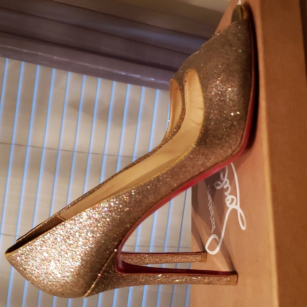 Christian louboutin peep toe 41